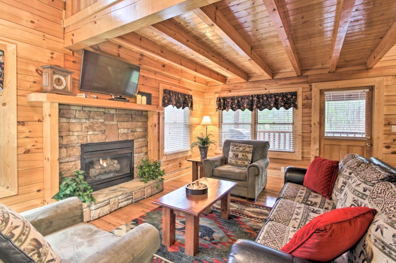 Cabin With Hot Tub About 2 Mi To Island In Pigeon Forge! Екстериор снимка